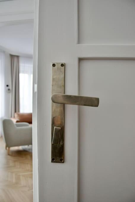 Premium Apartment By Hi - Central 2 Bedroom - Best View Budapest Exterior foto